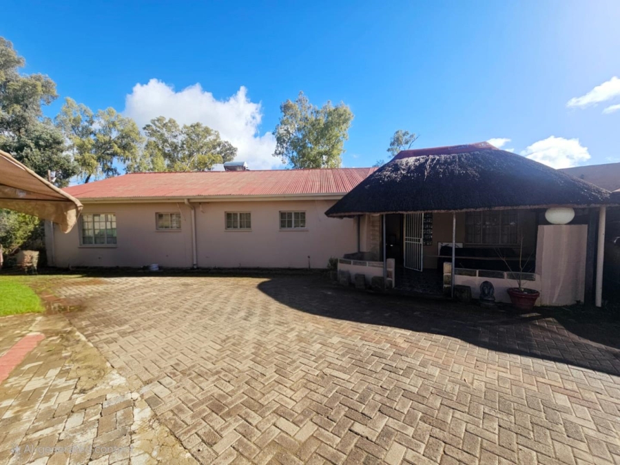 4 Bedroom Property for Sale in Ladybrand Free State